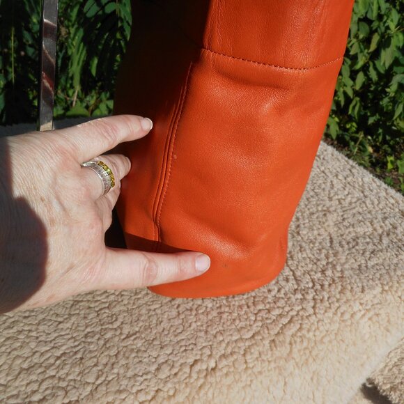 SOLD**Vintage Coach GUC SOHO Buckle Bag 4157, in Tangerine from 1997 - Picture 9 of 12